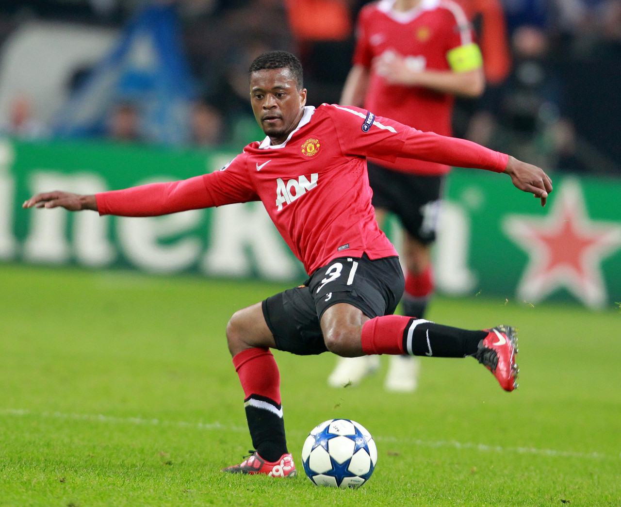 下了汗马功 下了汗马功